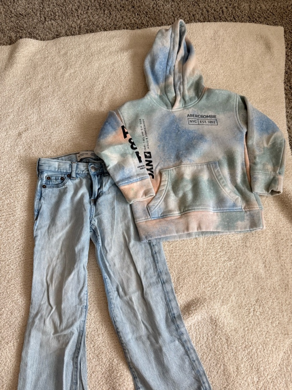 Abercrombie Kids Light Blue Denim Jeans with tie dye hoodie